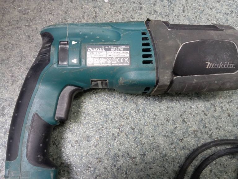 Makita HR2470