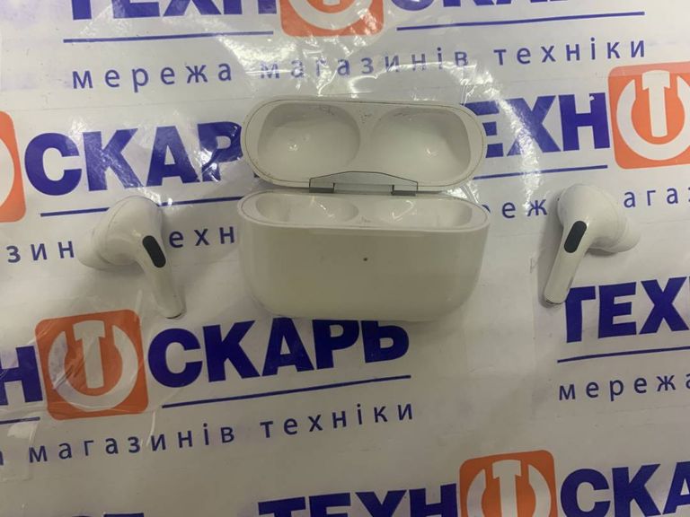 Apple AirPods Pro (MWP22)