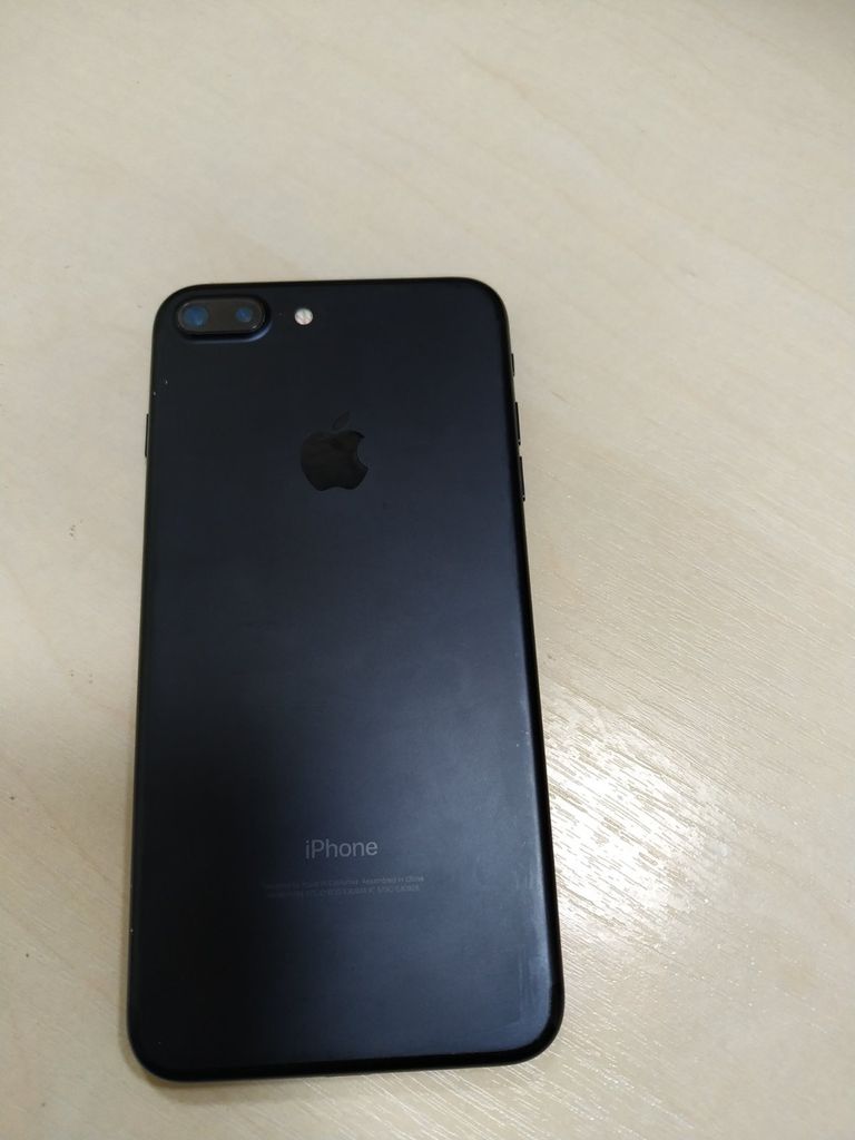 Apple iPhone 7 128GB Jet Black (MN962)