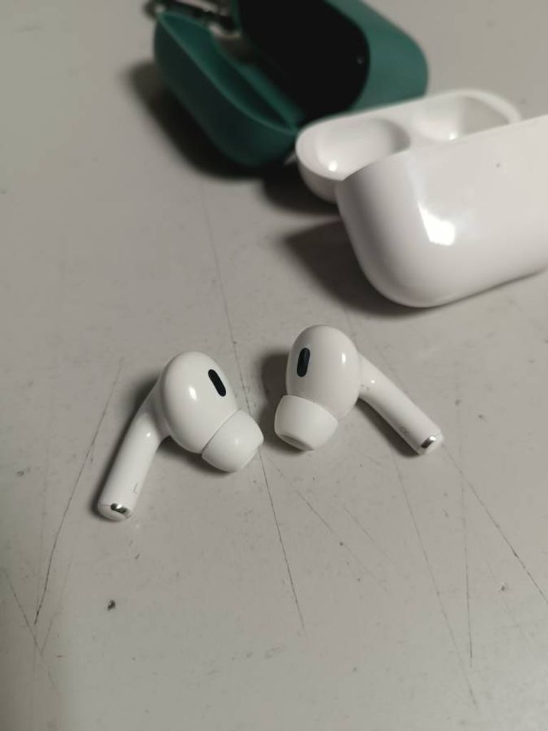 Купити Apple airpods pro 2nd generation Б/У