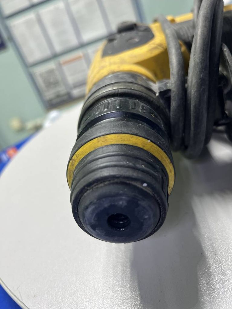Розпродаж Dewalt d25413 k, продавець Техноскарб