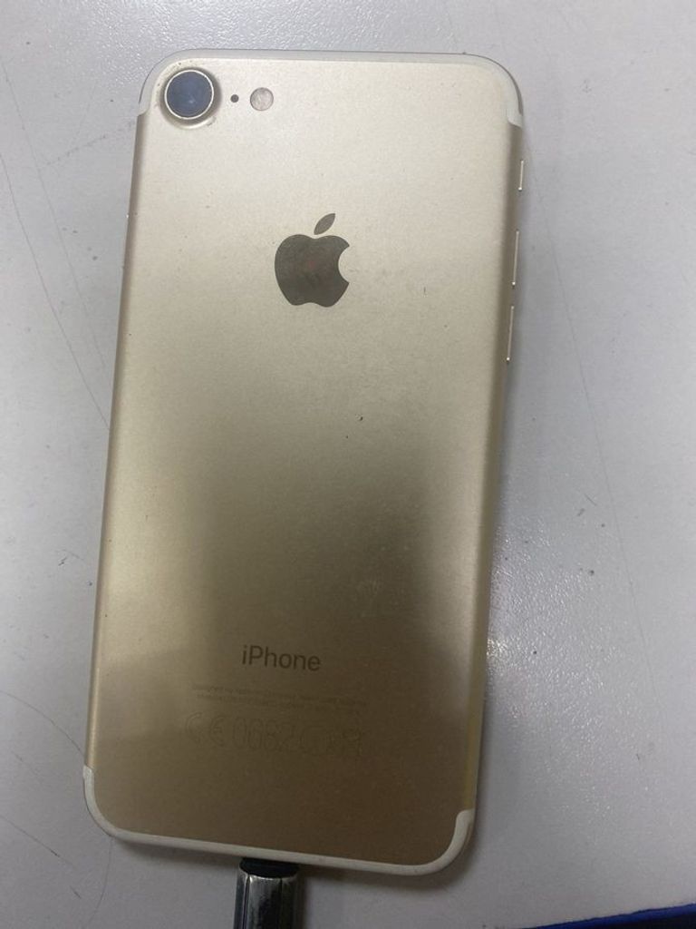 Дешиво Apple iphone 7 128gb с ломбарда