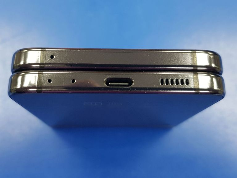 Samsung galaxy flip5 8/256gb Код:01-200487830. Зображення 11