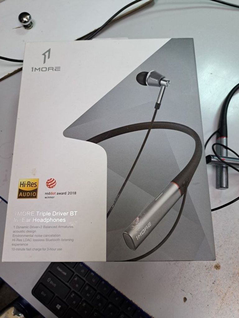 Купить 1more Triple Driver In-Ear Headphones Б/У