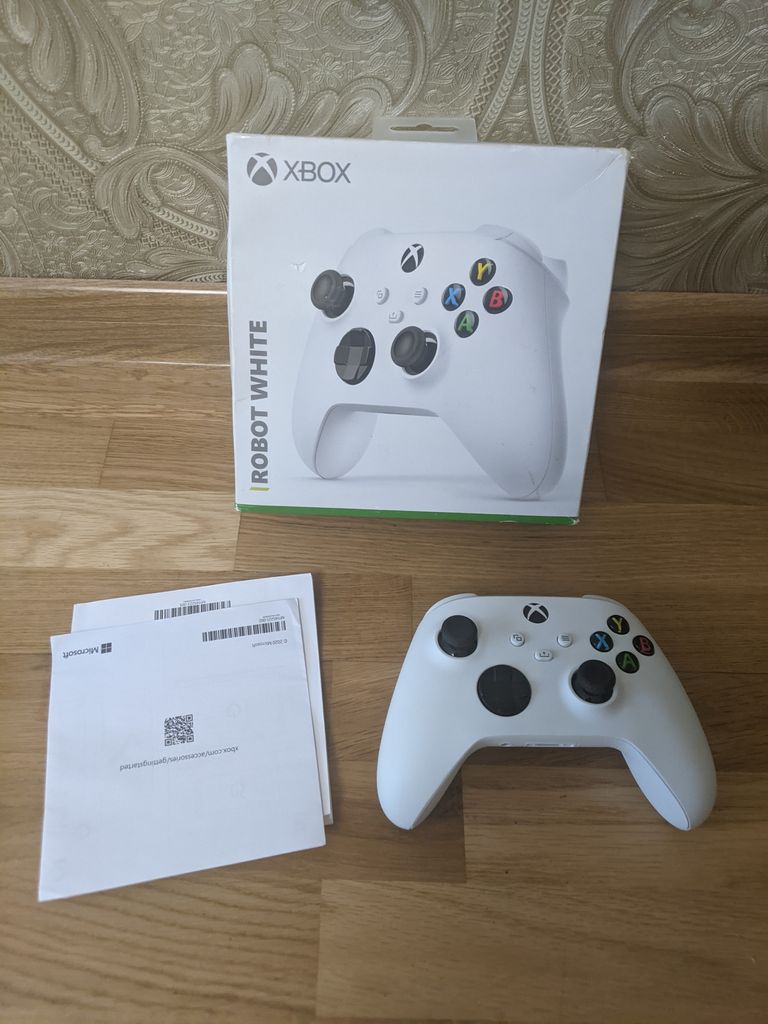 Купить Microsoft Xbox Series X | S Wireless Controller Robot White (QAS-00002, 889842611564) Б/У