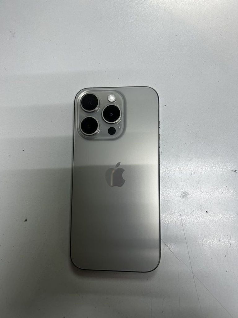 Купити Apple iphone 15 pro 128gb Б/У