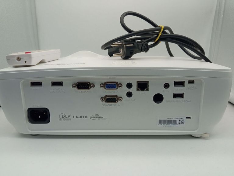 Дешево Optoma daehhlu з ломбарду