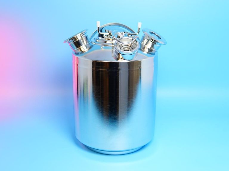 Купити CNCest 2,6 галона Б/У