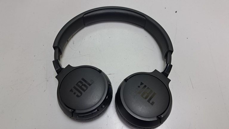 Дешиво Jbl tune 660nc с ломбарда
