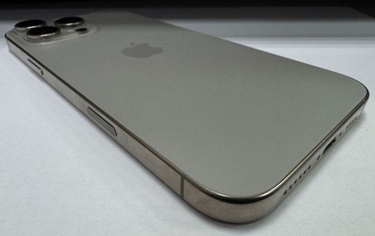 Apple iPhone 16 Pro Max 256GB Black Titanium (MYWV3) Код:01-200800278. Изображение 8