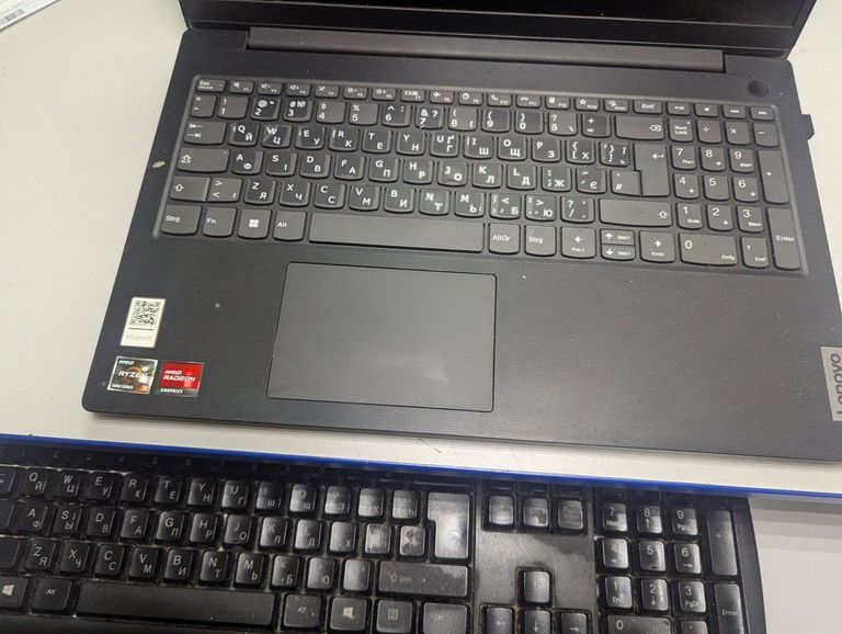 Объявление Lenovo 15/ryzen 3 5300u ddr4/8gb ddr4/hdd *відсутній/ssd 240 gb/*інтегрована Б/У