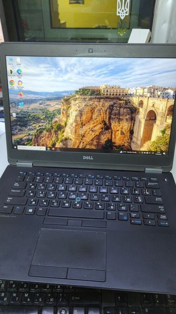 Купить Dell 14/core i5 6300u ddr3/8gb ddr3/hdd *відсутній/ssd 256 gb/*інтегрована Б/У