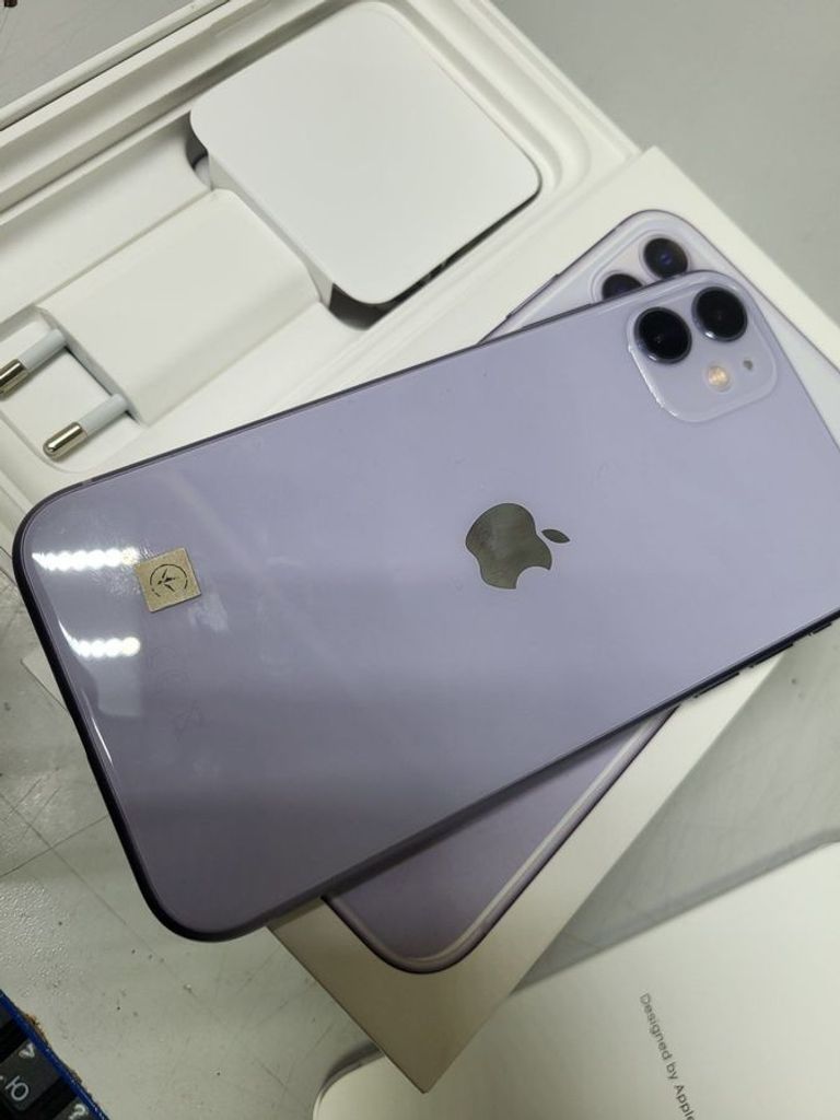 Дешево Apple iphone 11 64gb з ломбарду
