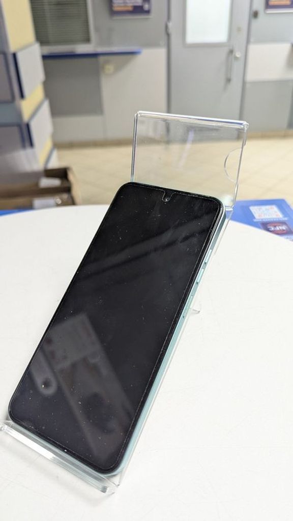 Дешиво Tecno spark go 1 kl4 4/128gb с ломбарда