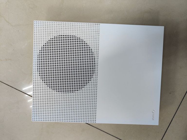 Купити Microsoft Xbox One S 1TB Б/У