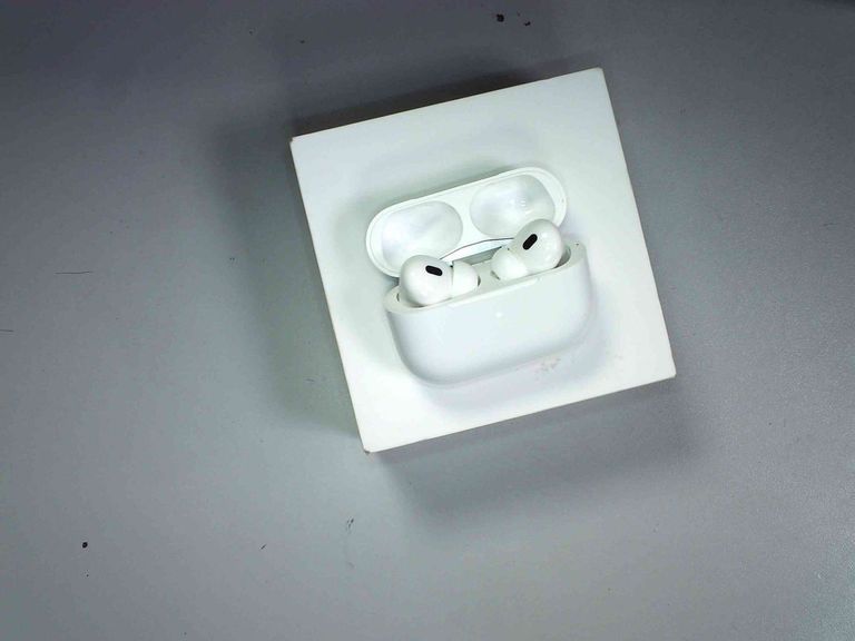 Оголошення Apple airpods pro 2nd generation magsafe Б/У