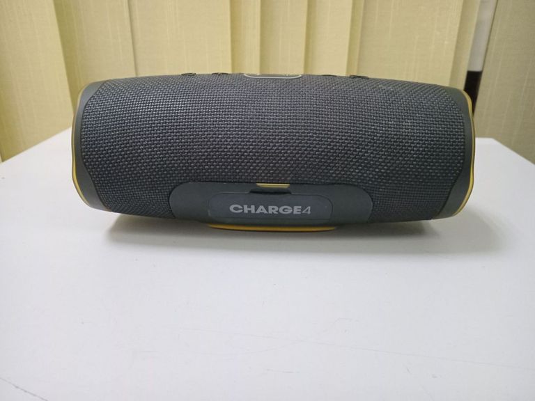 Дешево Jbl charge 4 з ломбарду
