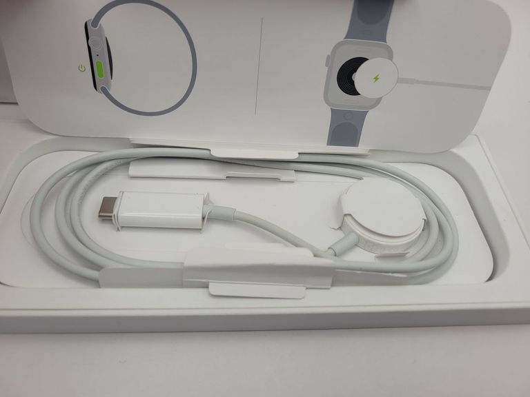 Apple watch se 2 gps 40mm aluminium case Код:01-200834612. Изображение 7