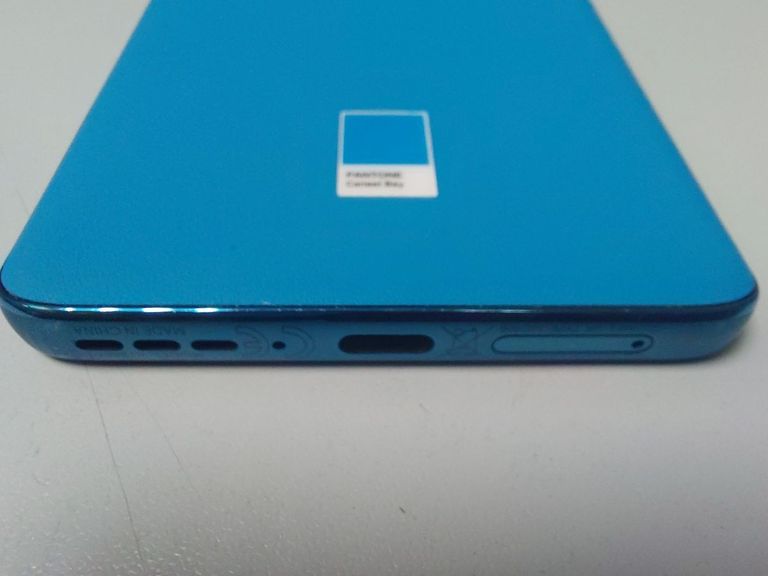 Дешево Motorola edge 40 neo 12/256gb з ломбарду