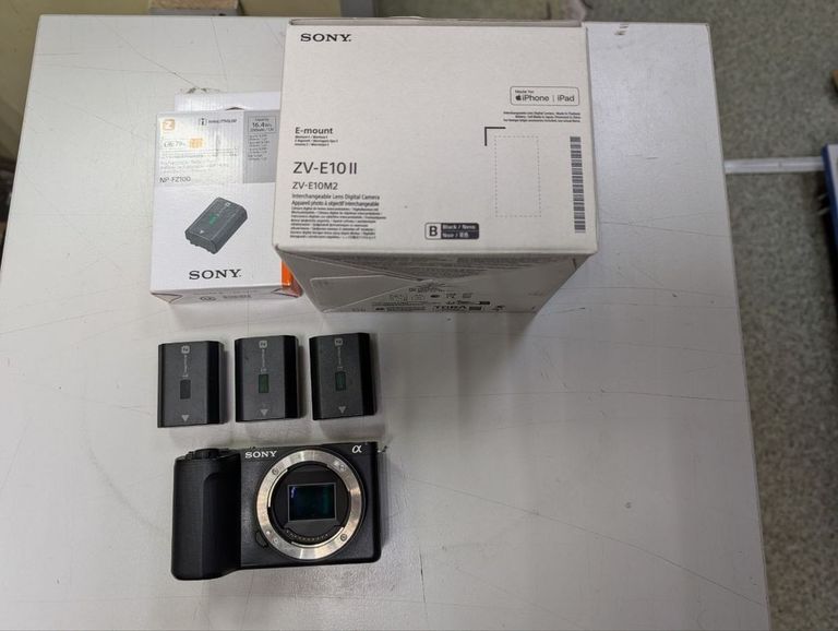 Купити Sony ZV-E10 II body Black (ZVE10M2B) Б/У