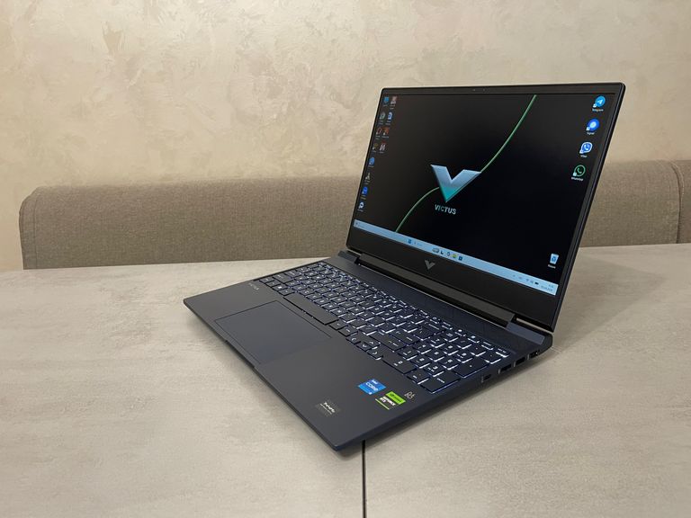 Оголошення HP Victus 15 15-fa0033dx, 15,6"  Б/У