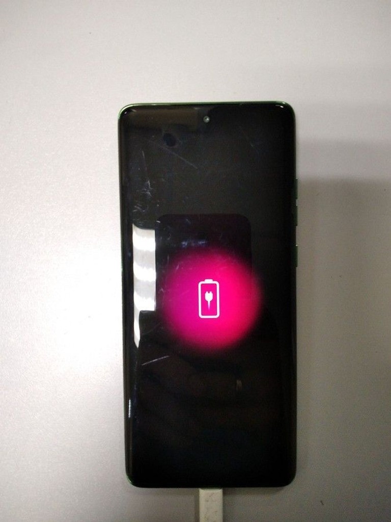 Дешиво Motorola Moto Edge 60 12/256GB Gibraltar Sea (PB7H0031) с ломбарда