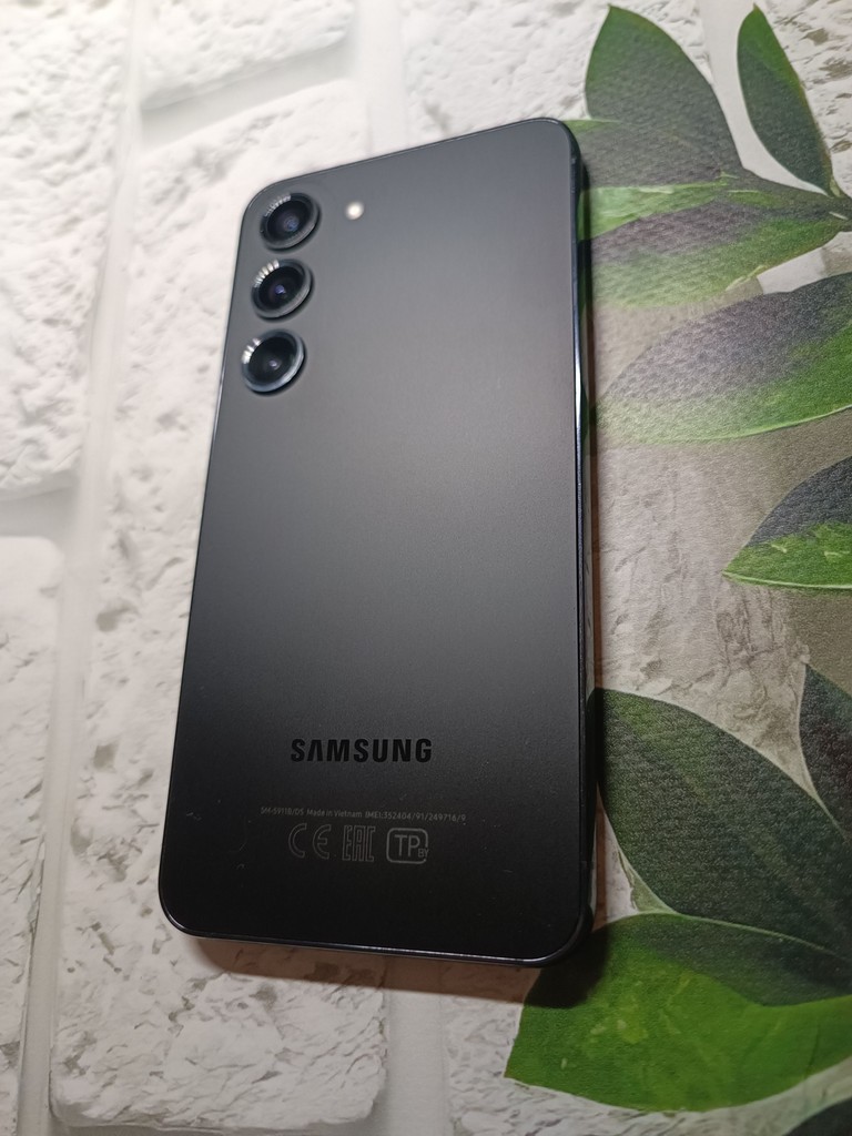 Объявление Samsung Galaxy S23 8/128GB Phantom Black (SM-S911BZKD) Б/У