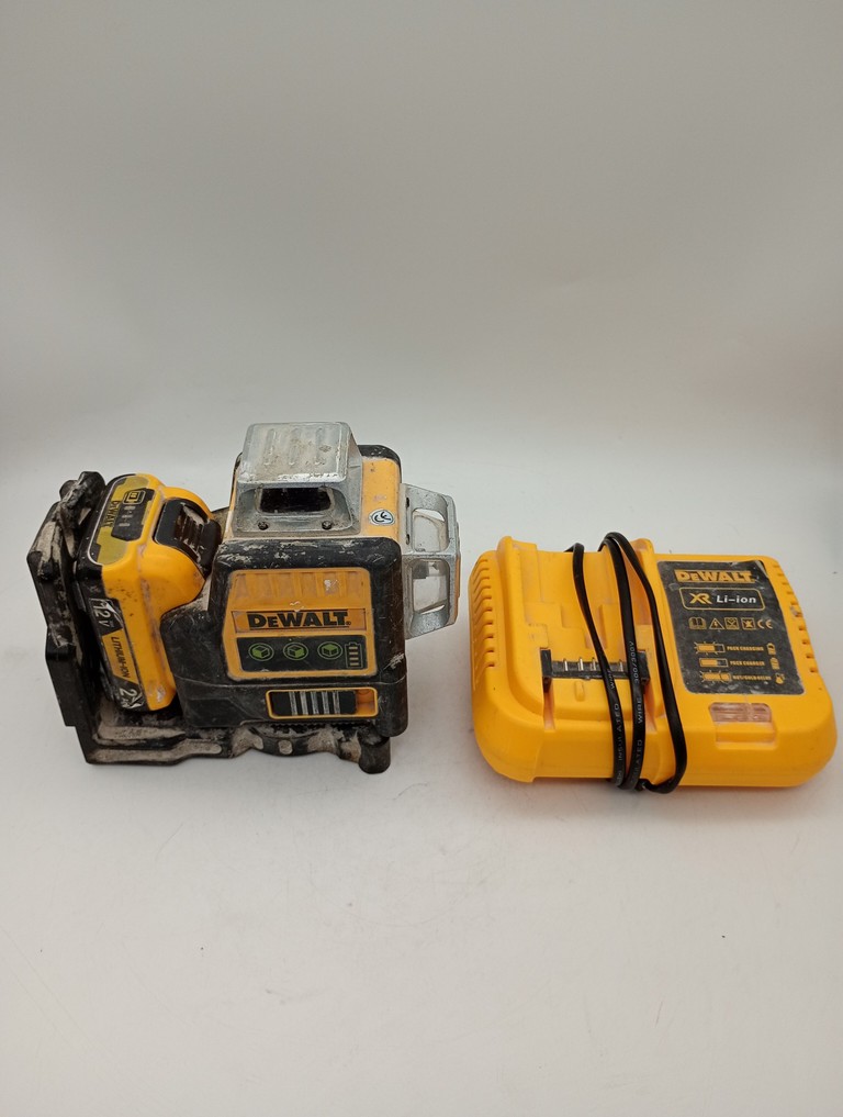 Купить Dewalt DCE089D1G Б/У