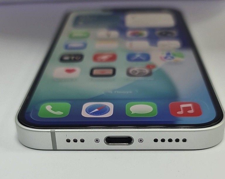 Apple iPhone 16e 128GB Black Код:01-200935762. Зображення 5