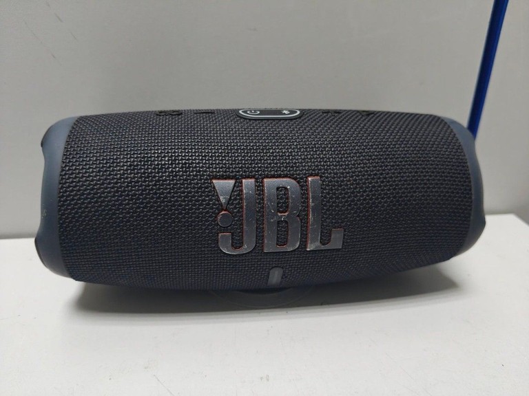 Купить Jbl charge 5 Б/У