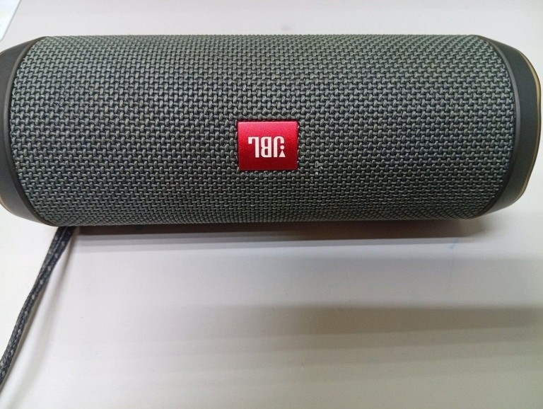 Купити Jbl flip essential 2 Б/У