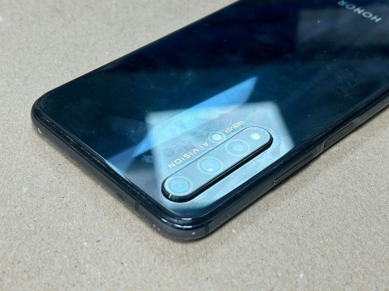 Дешево Honor 20 6/128GB Black з ломбарду