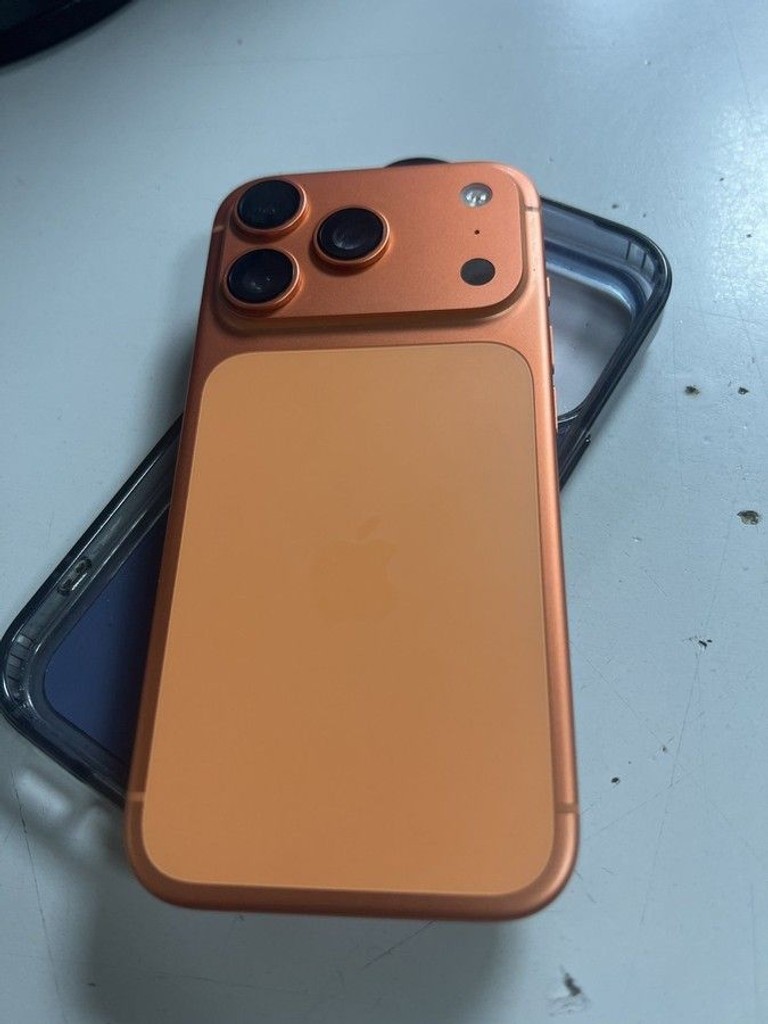 Розпродаж Apple iPhone 17 Pro 256GB Deep Blue (MG8J4), продавець Техноскарб