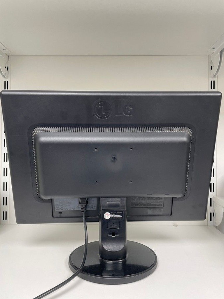 Дешево Lg w2042t з ломбарду