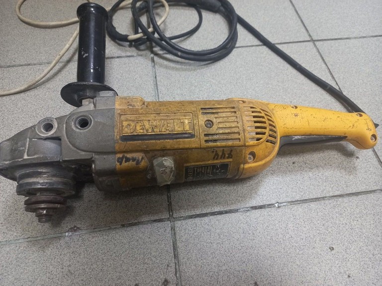 Оголошення Dewalt d28401 Б/У