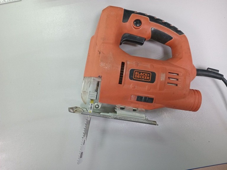 Оголошення Black&Decker js20 Б/У
