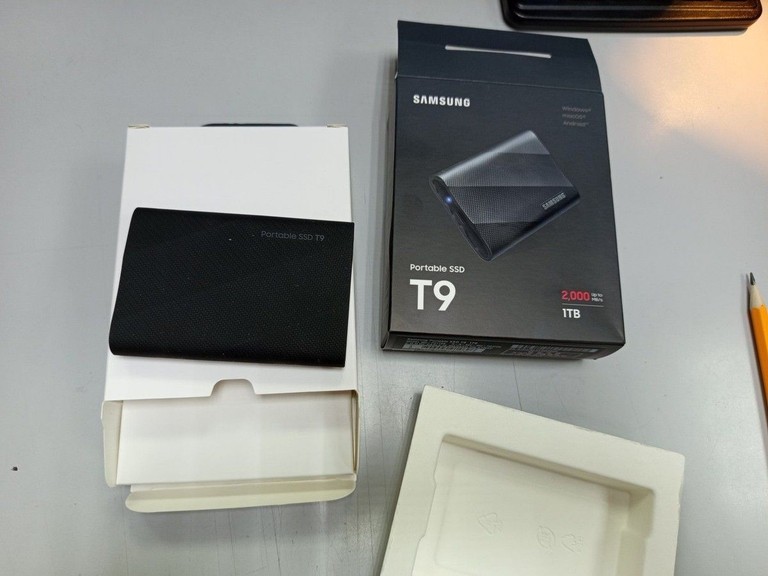 Дешево Samsung t9 1 tb mu-pg1t0b з ломбарду