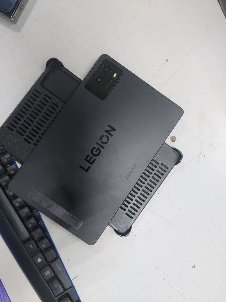 Купити Lenovo legion tab gen 3 12/256gb Б/У