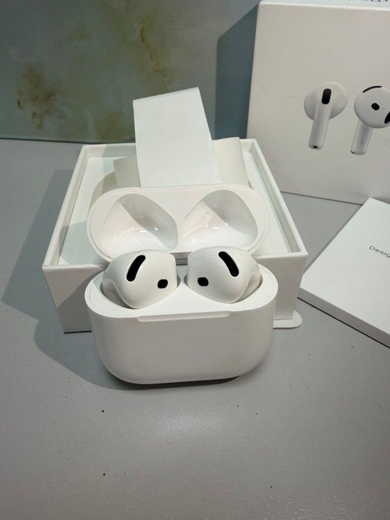 Дешево Apple airpods 4 з ломбарду