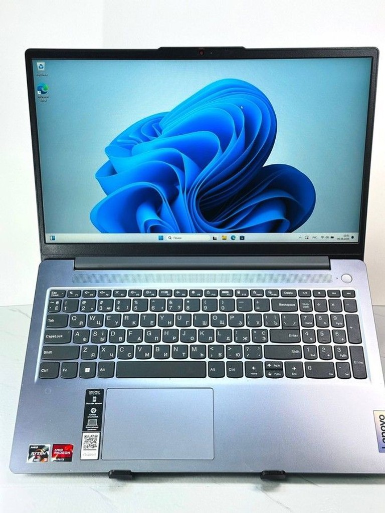 Купити Lenovo 15/ryzen 3 7320u ddr5/8gb ddr5/hdd *відсутній/ssd 512 gb/*інтегрована Б/У
