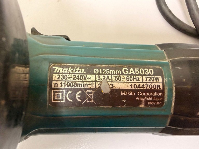 Купити Makita GA5030 Б/У