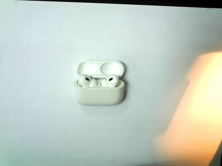 Оголошення Apple airpods pro 2nd generation with magsafe charging case usb-c Б/У
