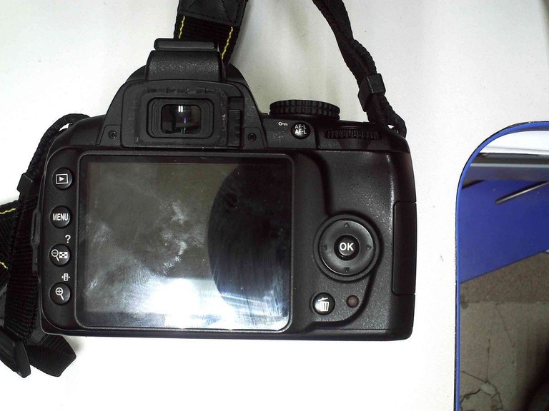 Дешево Nikon d3000 nikon nikkor af-s 18-55mm f/3.5-5.6g vr dx з ломбарду