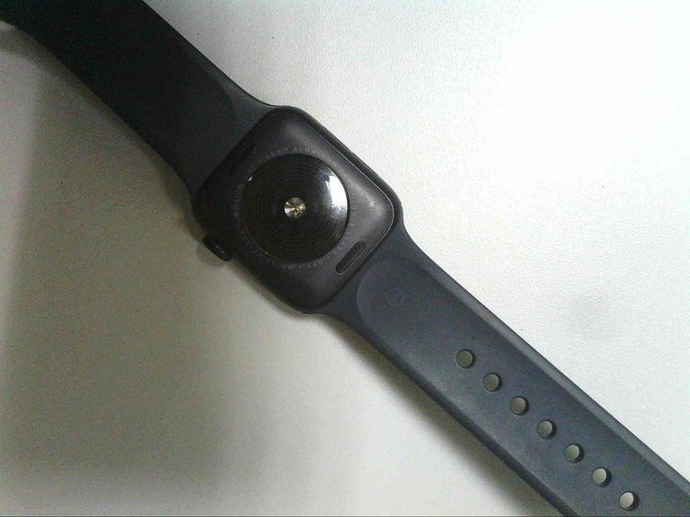 Оголошення Apple watch se 2 gps 40mm aluminum case with sport Б/У