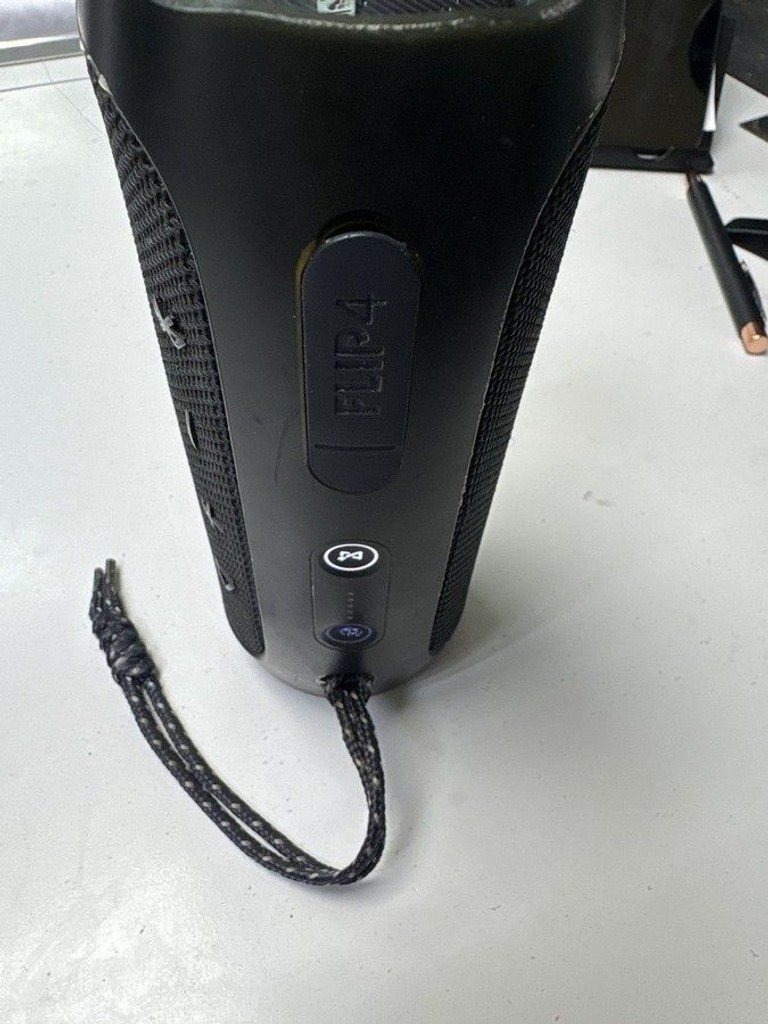 Оголошення Jbl flip 4 Б/У