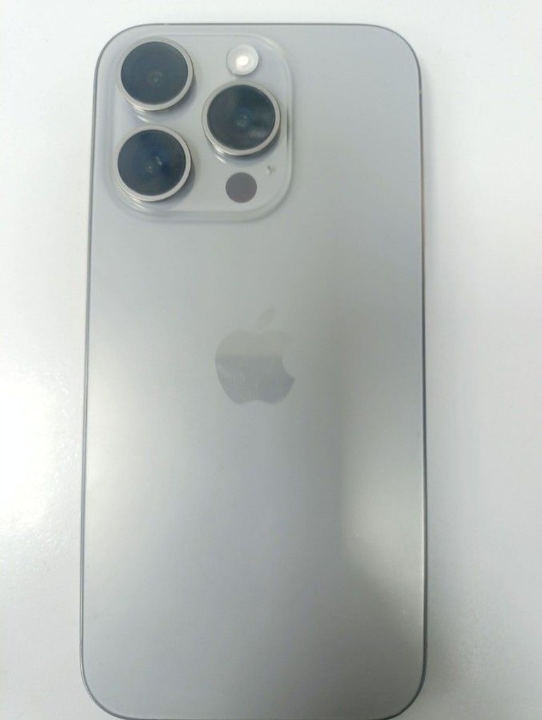 Купить Apple iphone 15 pro 256gb esim Б/У