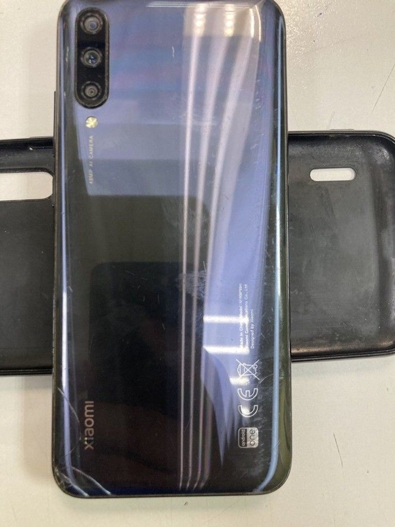 Дешиво Xiaomi Mi A3 4/128GB Blue с ломбарда