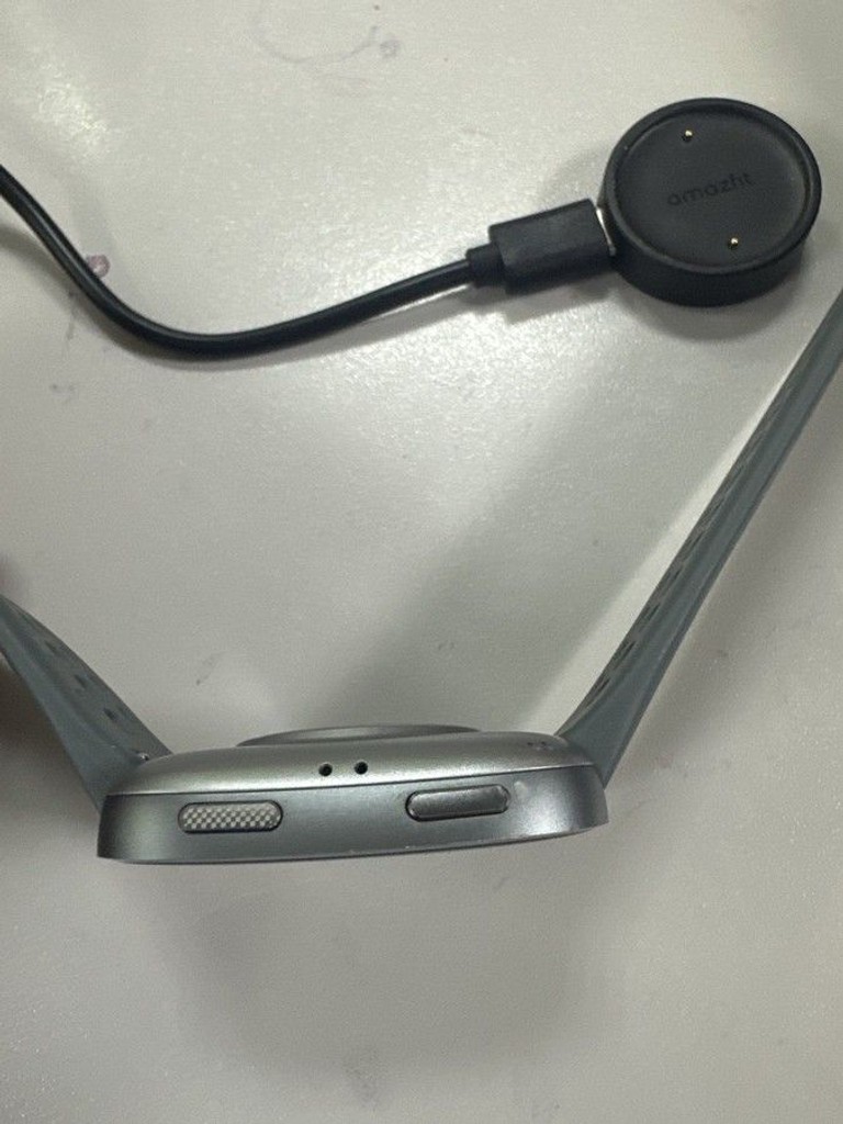 Дешиво Amazfit Bip 6 Black с ломбарда