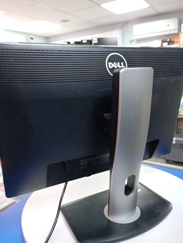 Распродажа Dell p2213t, продавец Техноскарб