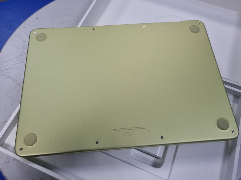 Дешиво Apple MacBook Neo 256GB Blush (MHFH4) с ломбарда